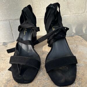 Lulus black open toed heeled sandals 
Size 6.5